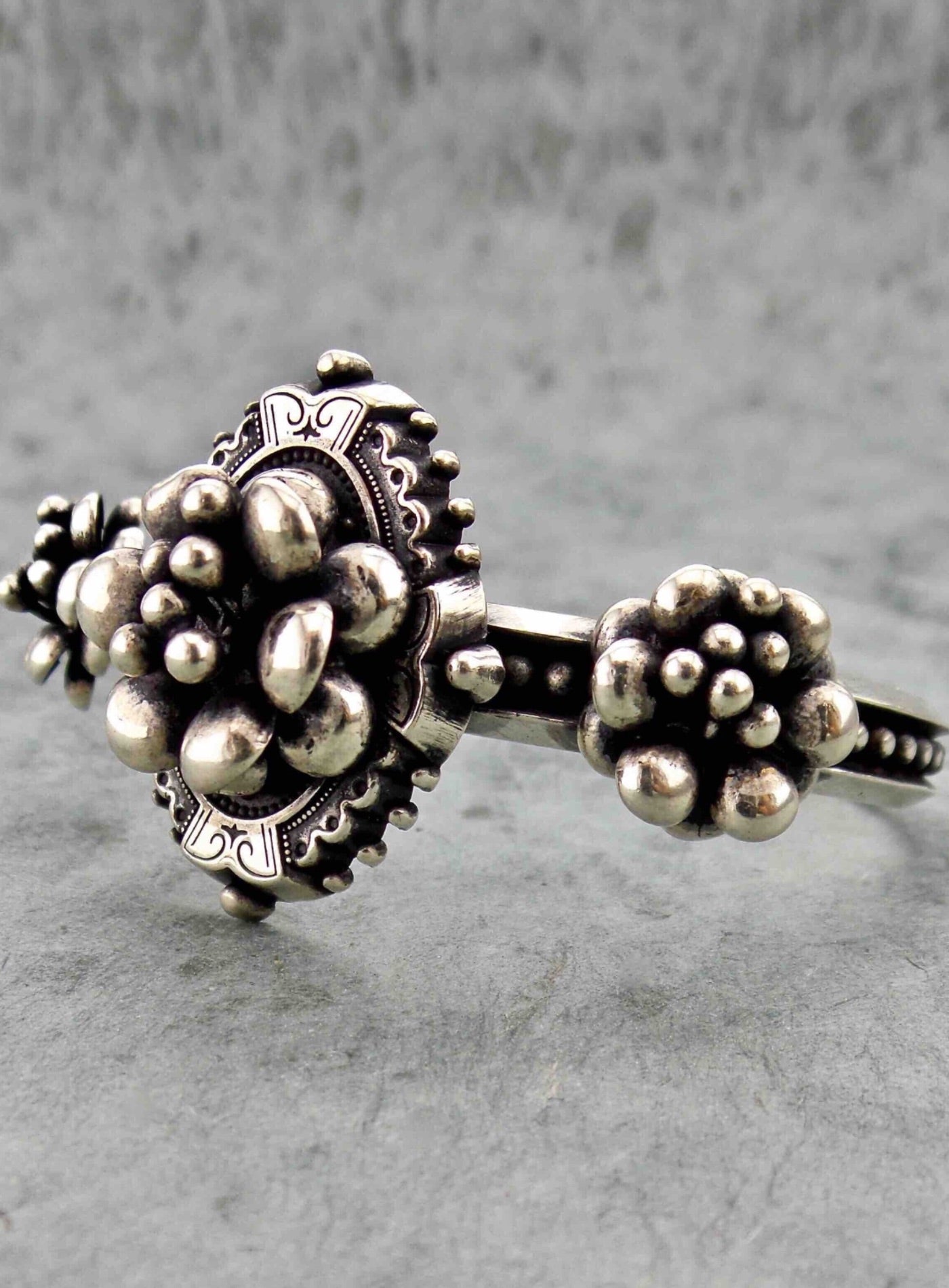 IN THREES ⫸ ORBS FLOWERED MEDALLION CUFF