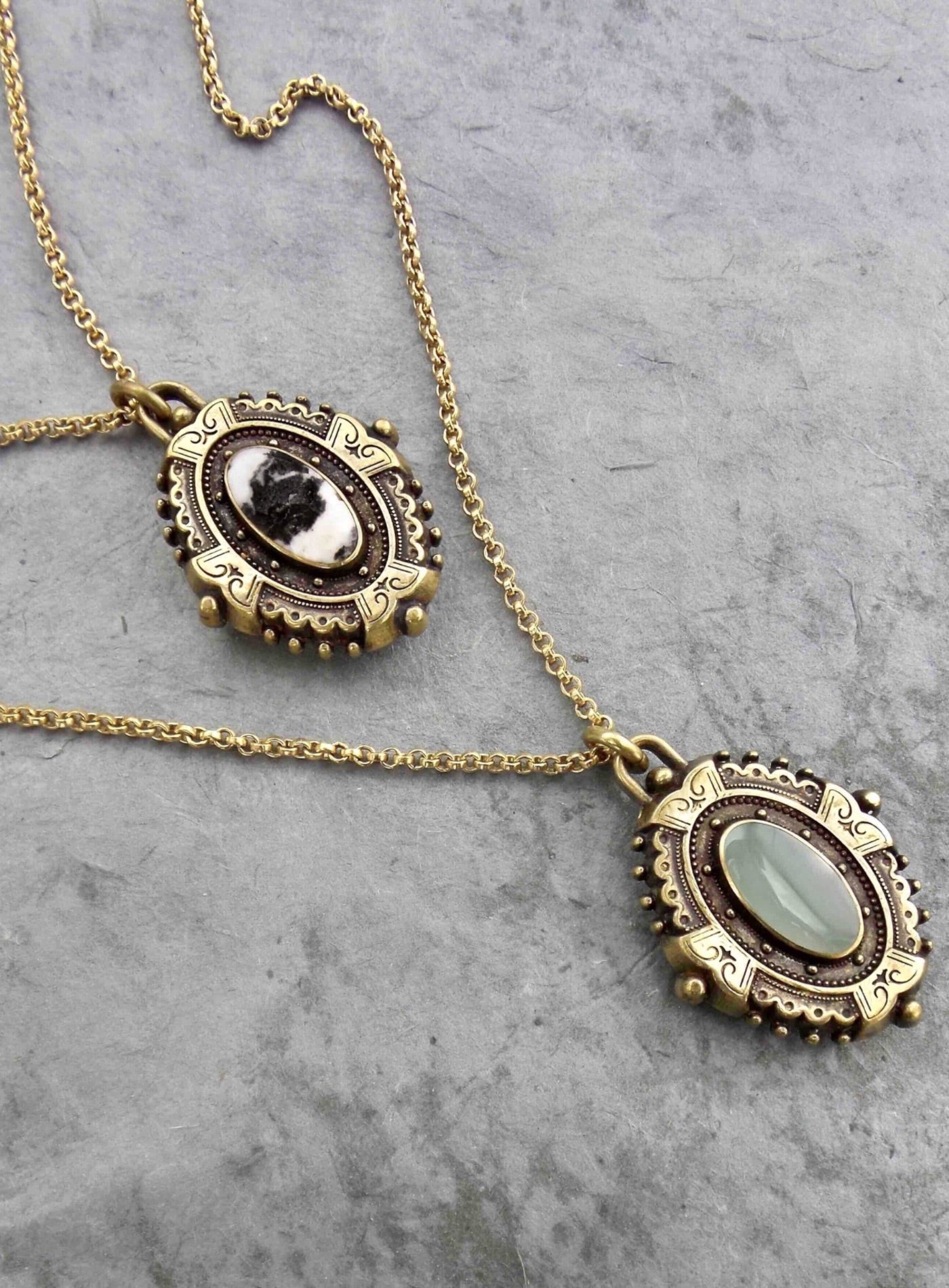 MEDALLION ⫸ STONE & SIGNET LAYERED NECKLACE